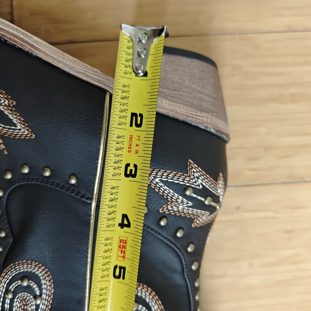 Embroidered Black Western Boots - Picture 7 of 8